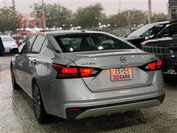 نيسان ألتيما